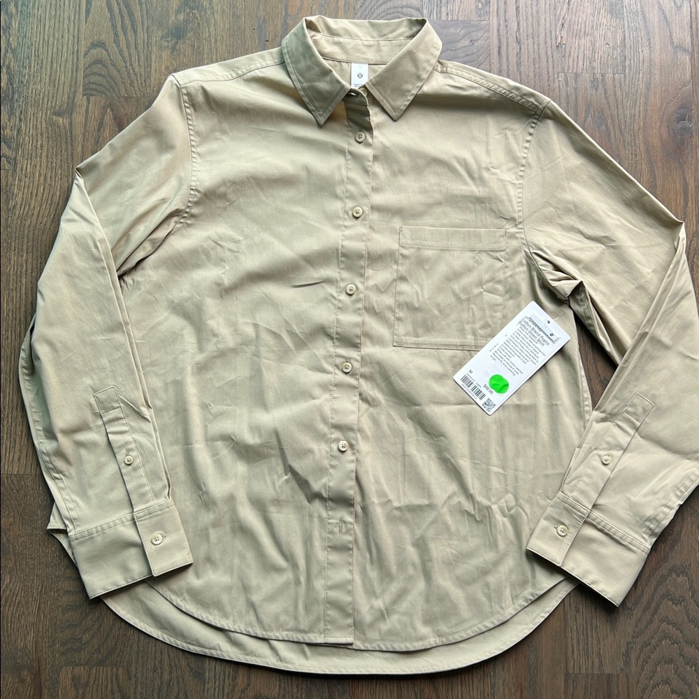 NWT lululemon Cotton Blend Poplin Button-Down Shirt • Medium